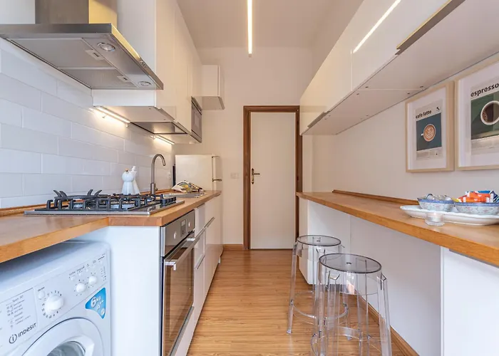Minerva - Elegant New Classic Close To Vatican Roma